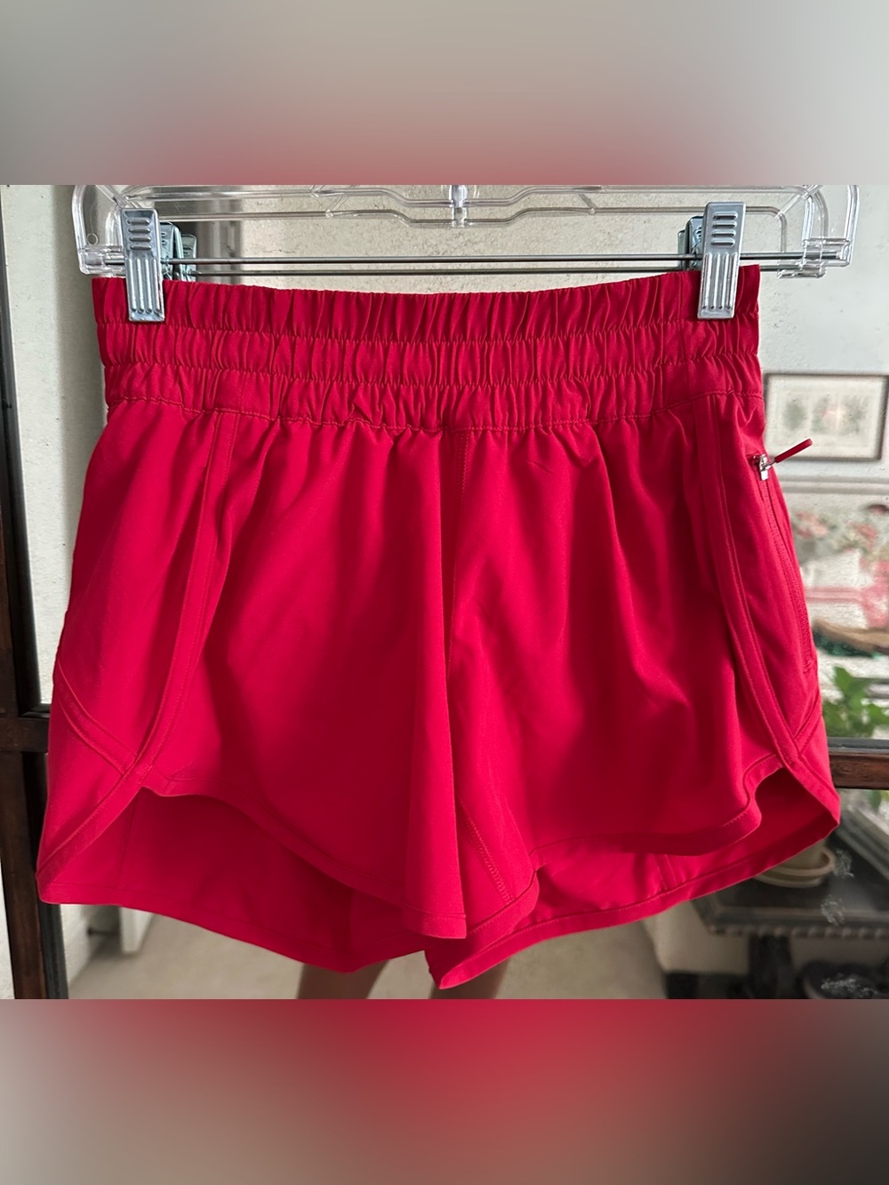 Lululemon Tracker short 4”